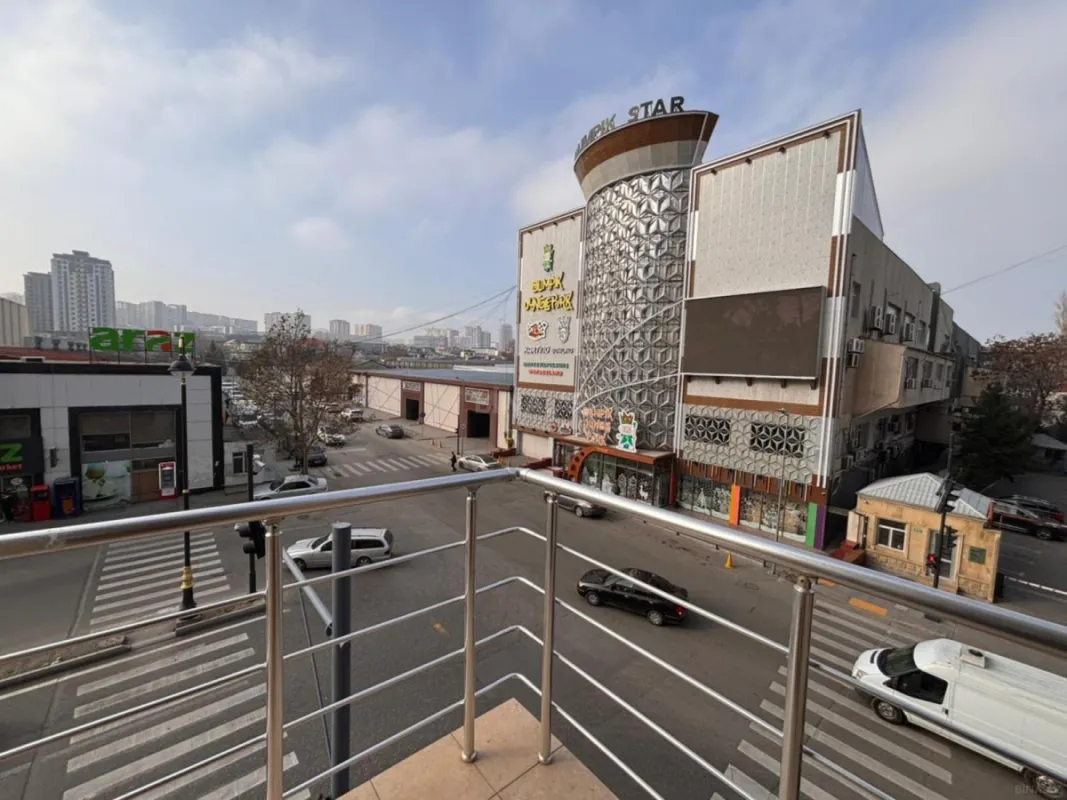 Satılır obyekt 550 m²