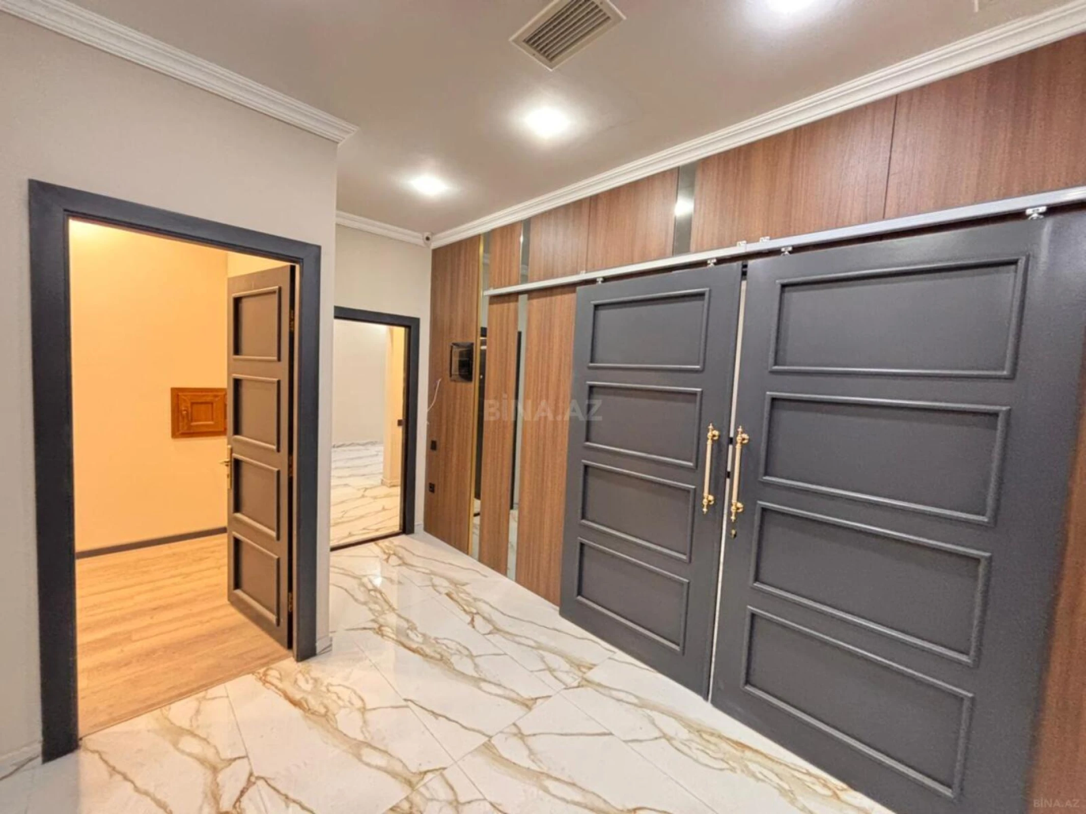 Satılır obyekt 550 m²