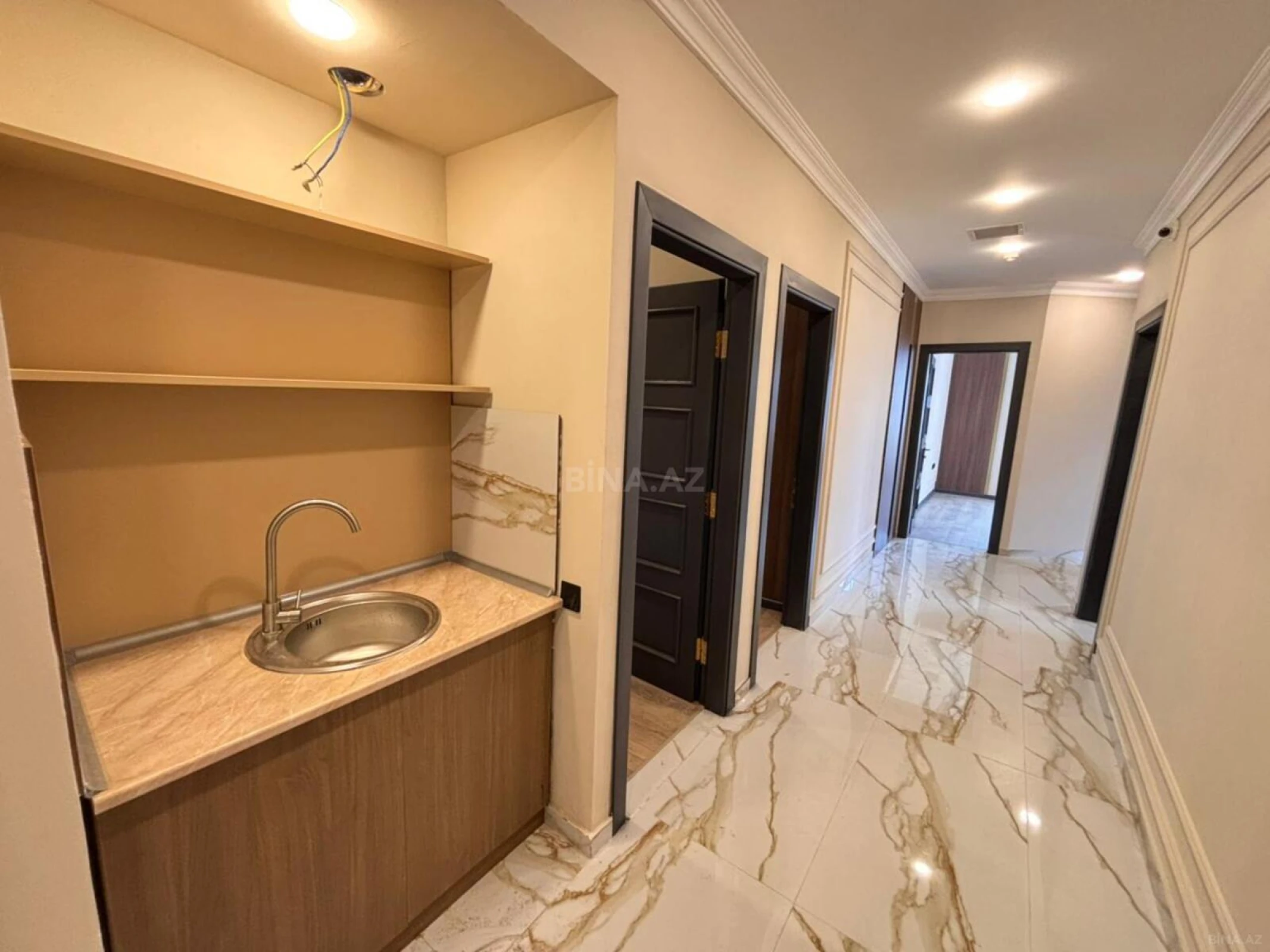 Satılır obyekt 550 m²