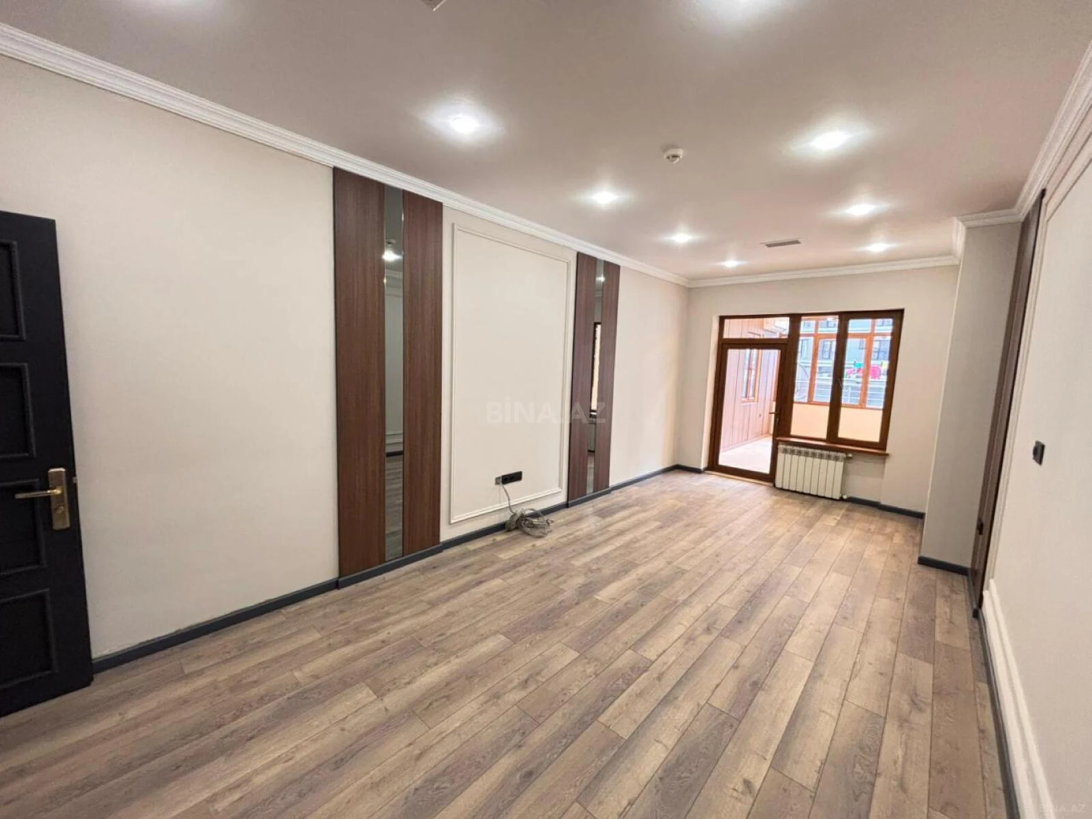 Satılır obyekt 550 m²