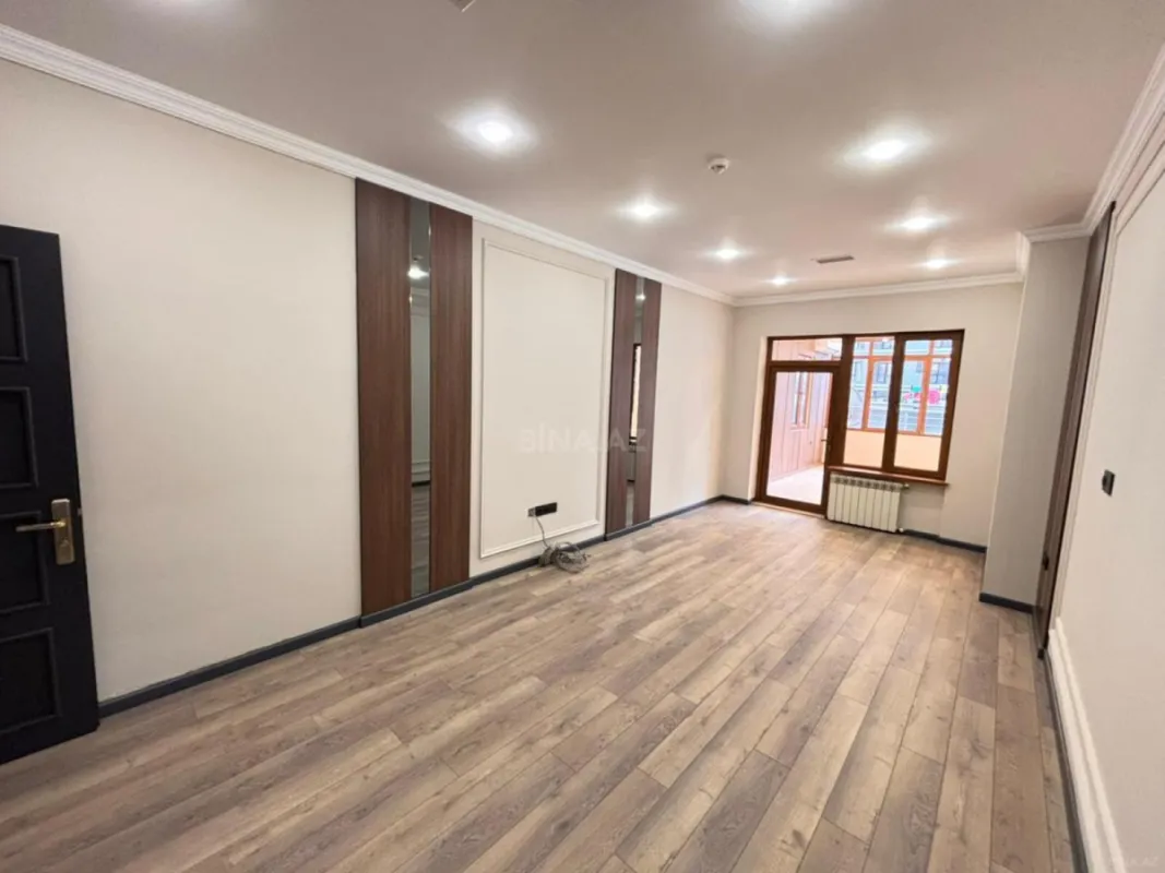 Satılır obyekt 550 m²