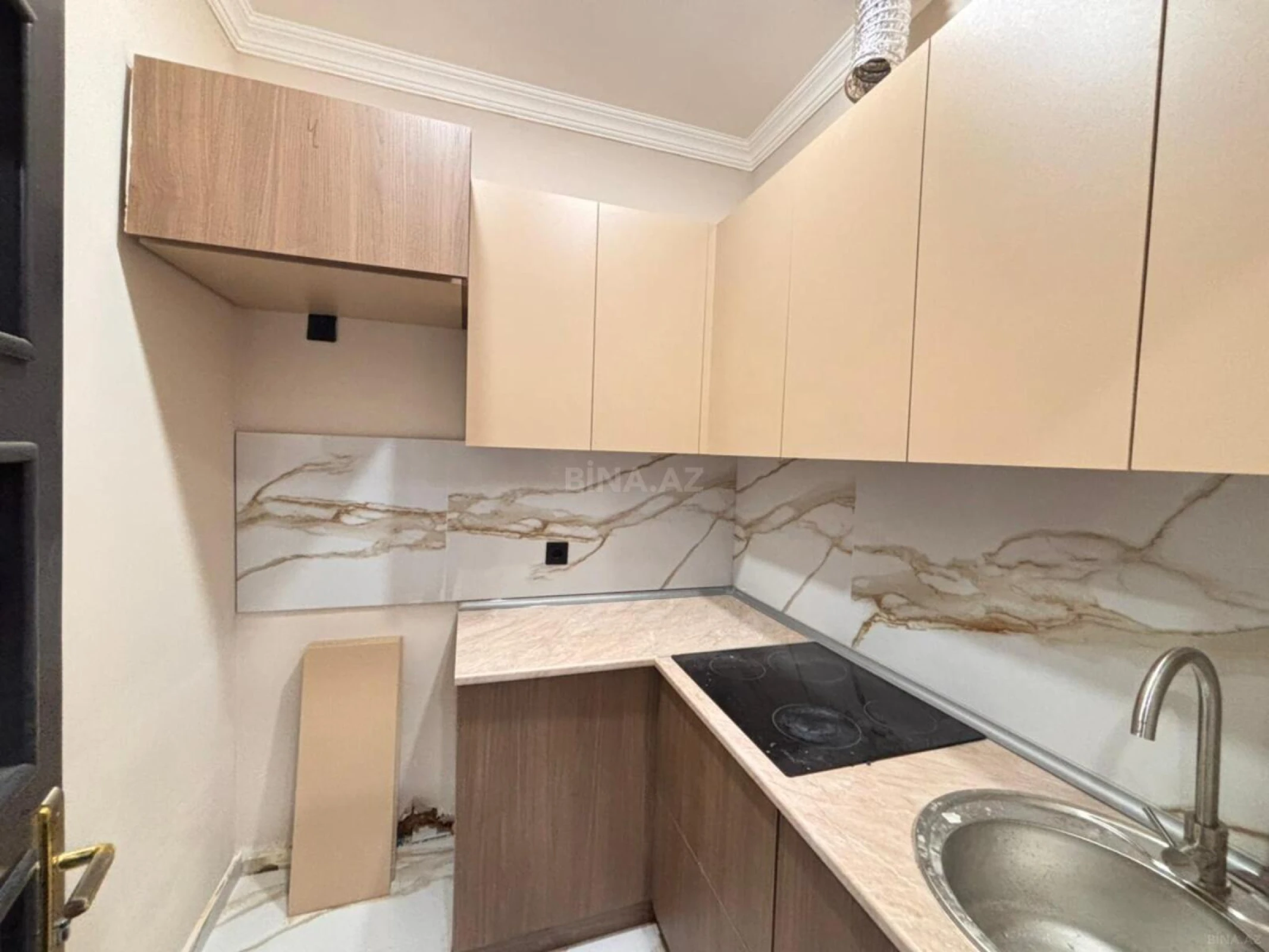 Satılır obyekt 550 m²