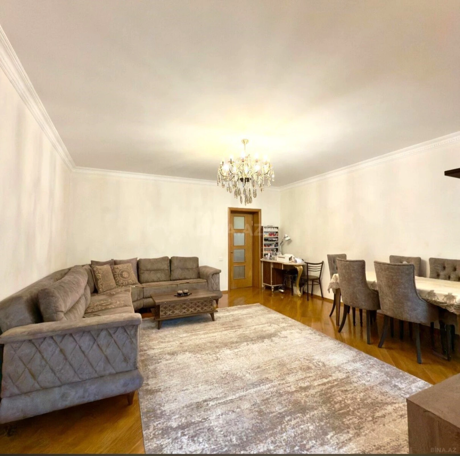 Satılır 4 otaqlı mənzil 110 m²