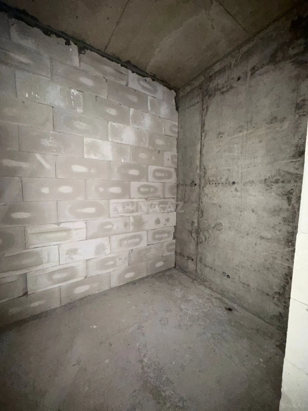 Satılır 3 otaqlı mənzil 148 m²