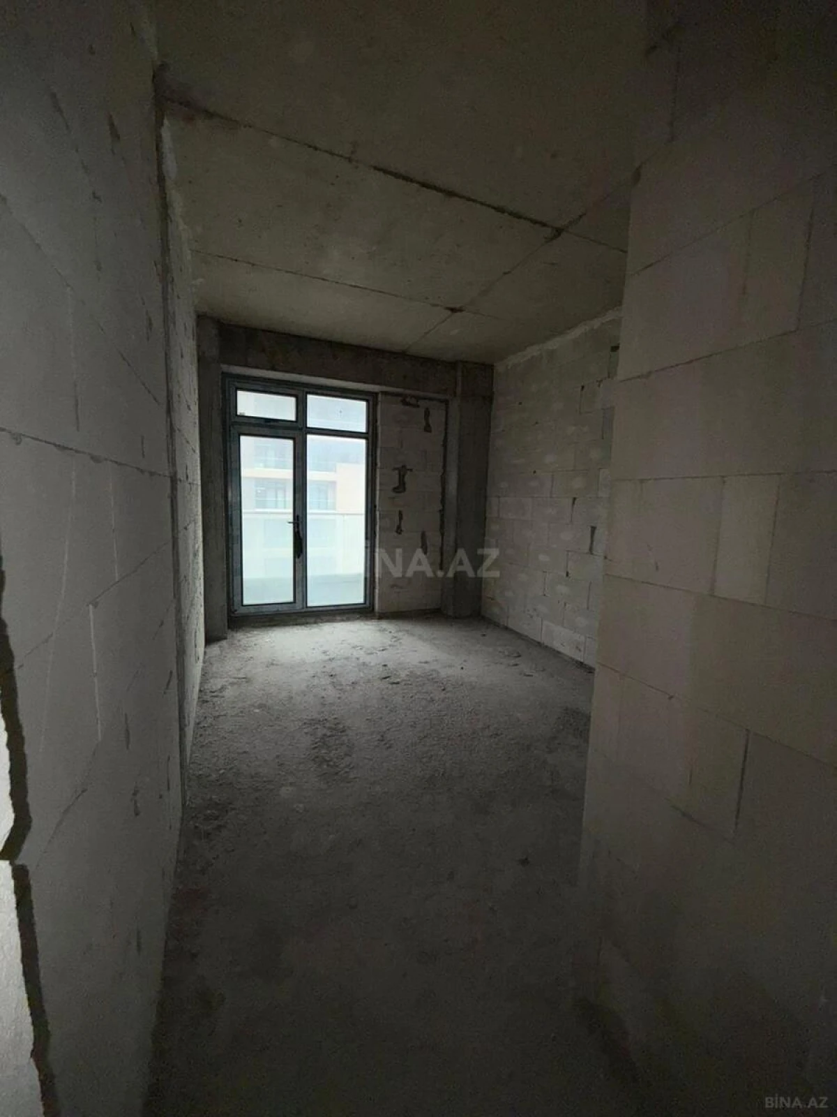 Satılır 3 otaqlı mənzil 148 m²