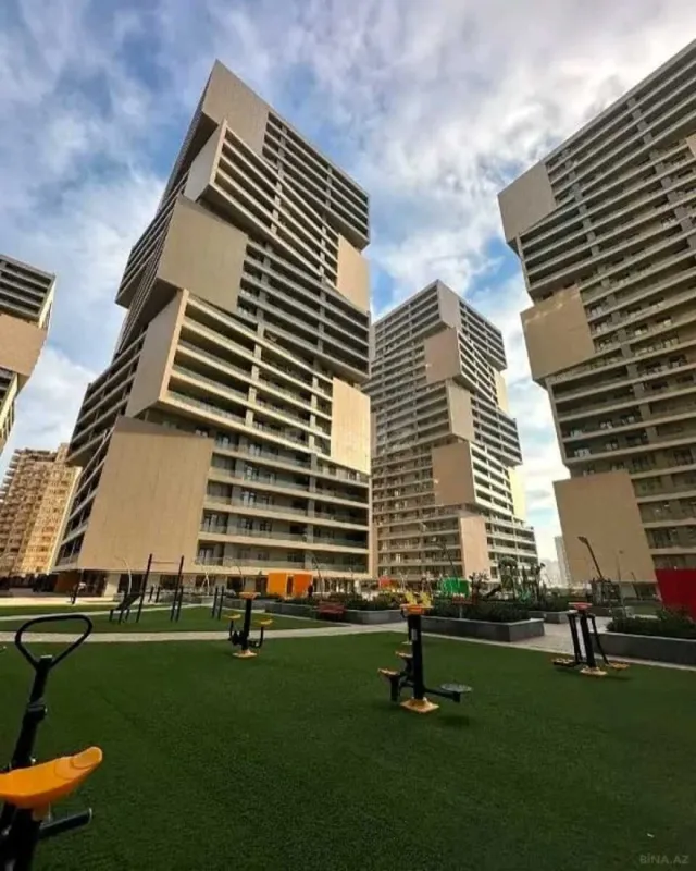 Satılır 3 otaqlı mənzil 148 m²