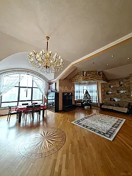 Satılır 5 otaqlı mənzil 205 m² — Bakı, Nizami 5 otaq 205.00 m²