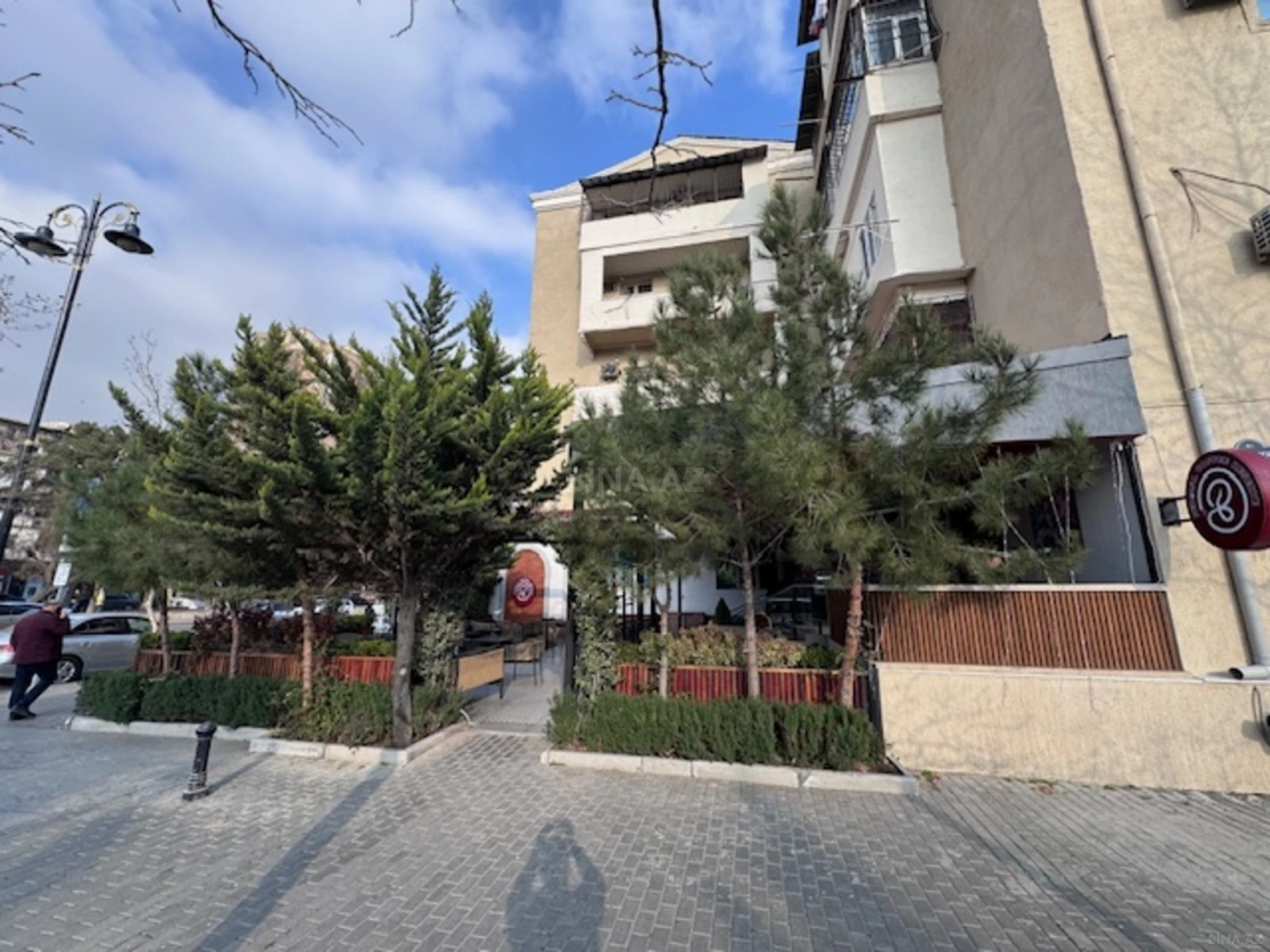 Satılır obyekt 150 m²