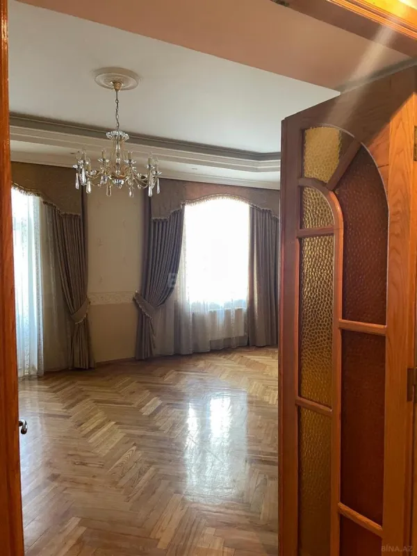 Kirayə verilir 7 otaqlı ofis 350 m²