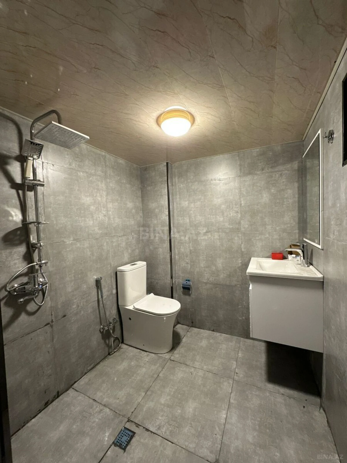 Satılır 4 otaqlı həyət evi 142 m²