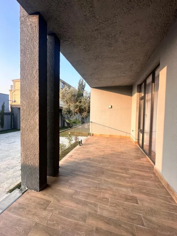 Satılır 4 otaqlı həyət evi 142 m²