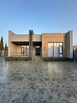 Satılır 4 otaqlı həyət evi 142 m²