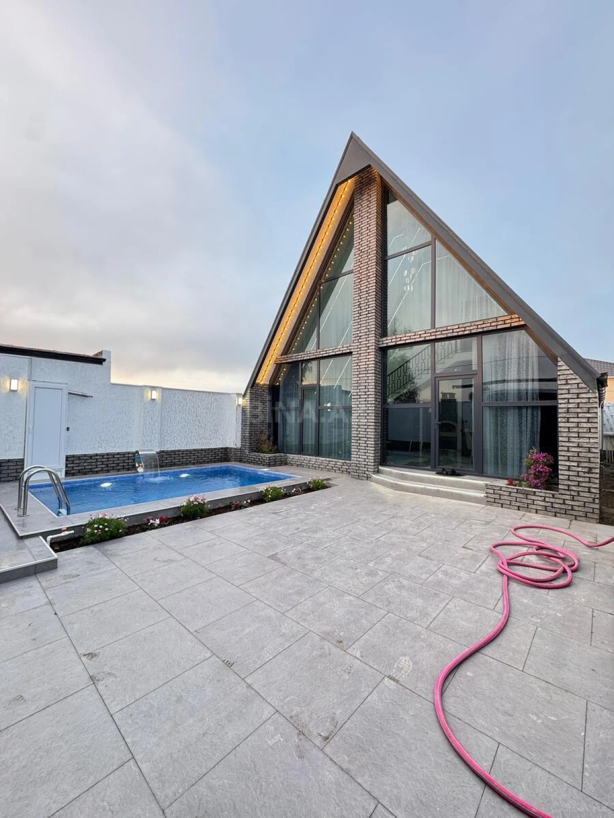 Satılır 4 otaqlı həyət evi 120 m²