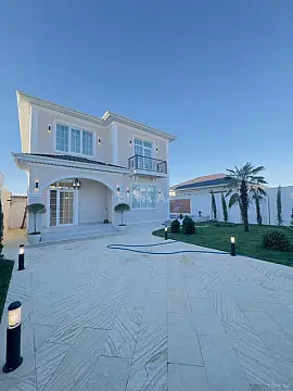Satılır 4 otaqlı həyət evi 200 m²