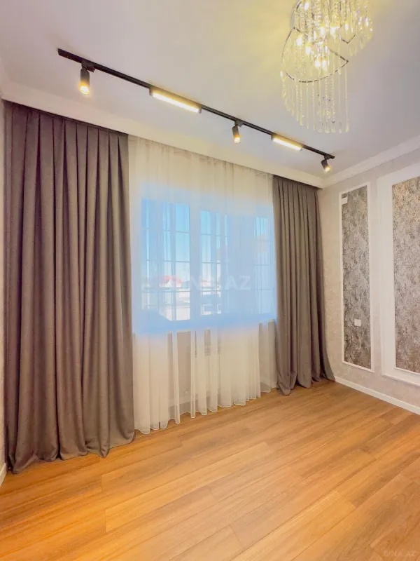 Satılır 4 otaqlı həyət evi 200 m²