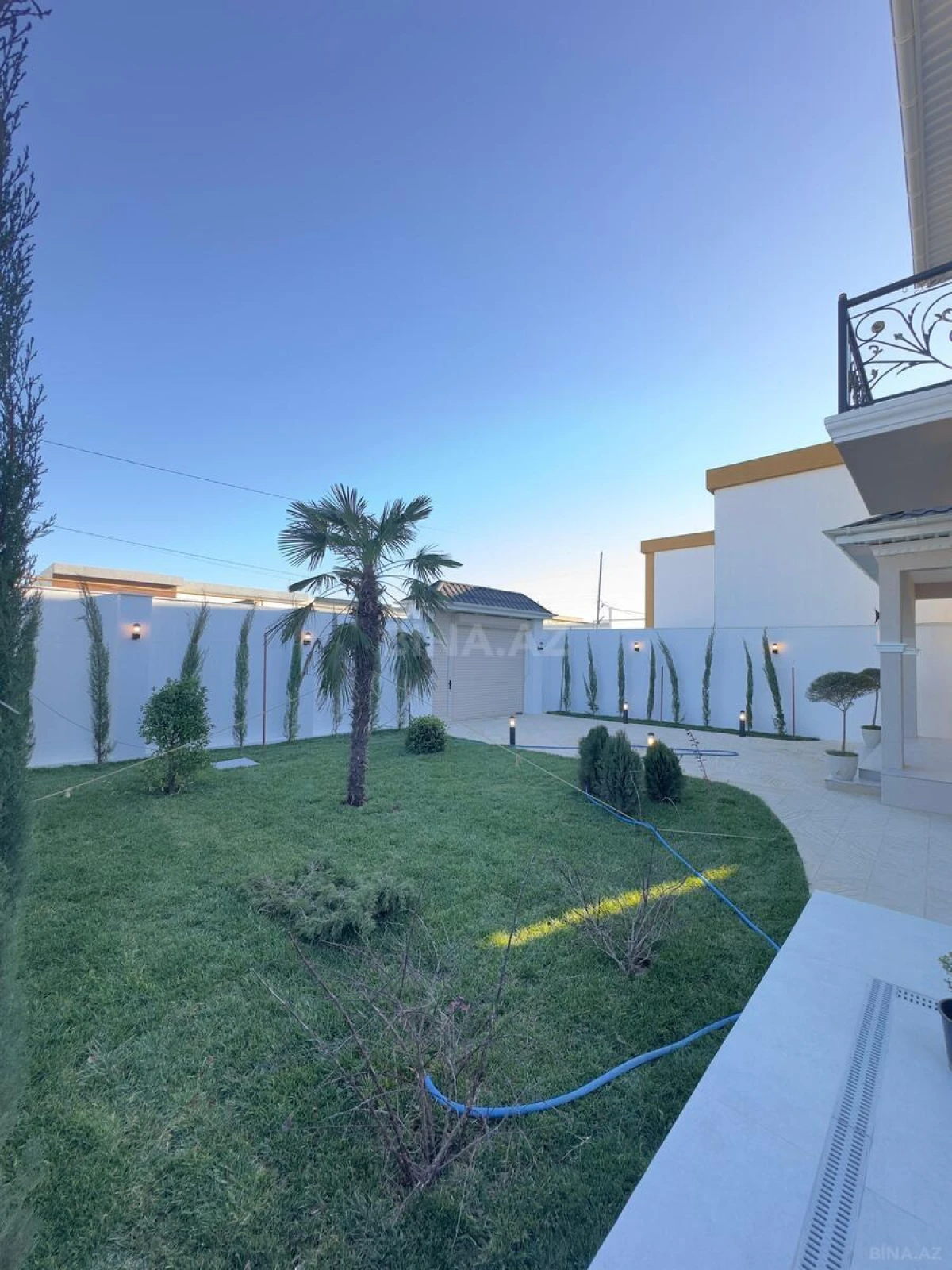 Satılır 4 otaqlı həyət evi 200 m²