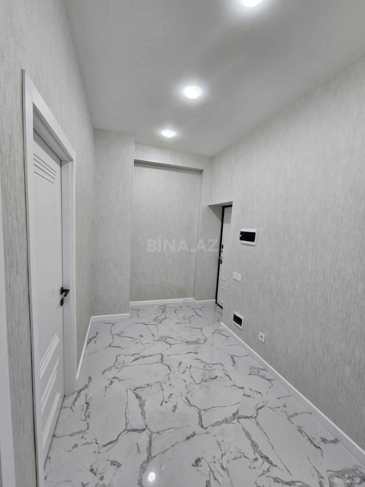 Satılır 2 otaqlı mənzil 56 m²
