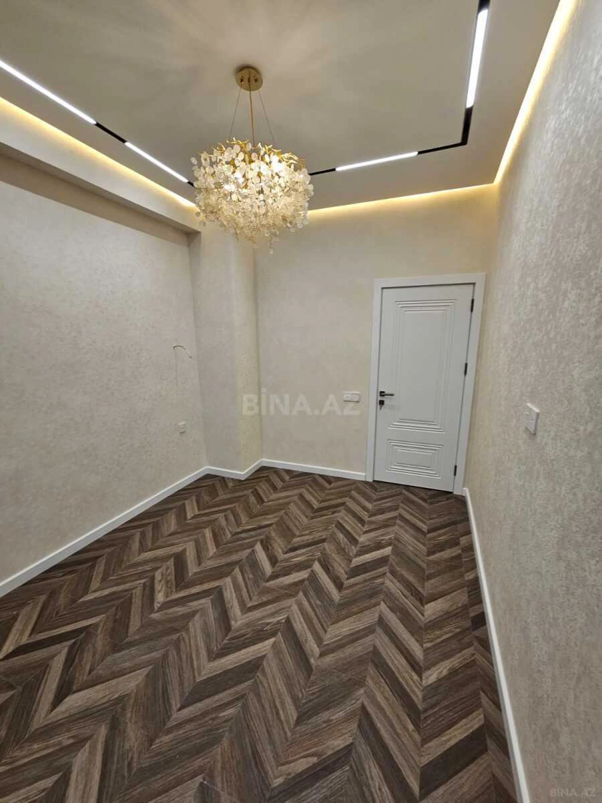 Satılır 2 otaqlı mənzil 56 m²