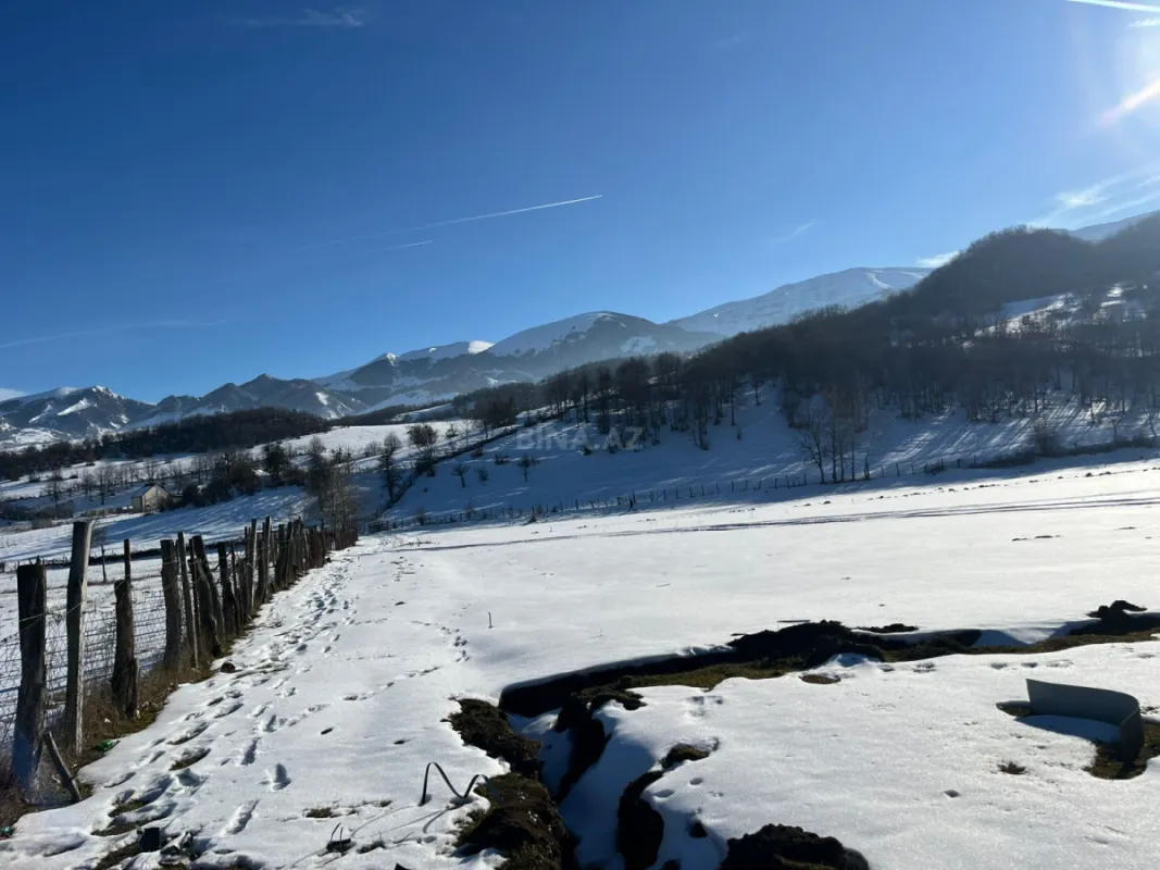 Satılır torpaq sahəsi 20 m²