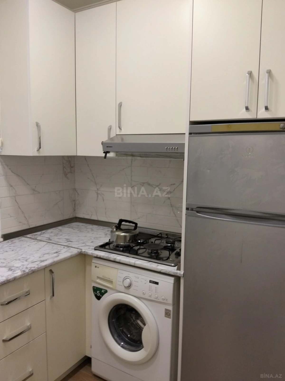 Kirayə verilir 2 otaqlı mənzil 50 m²