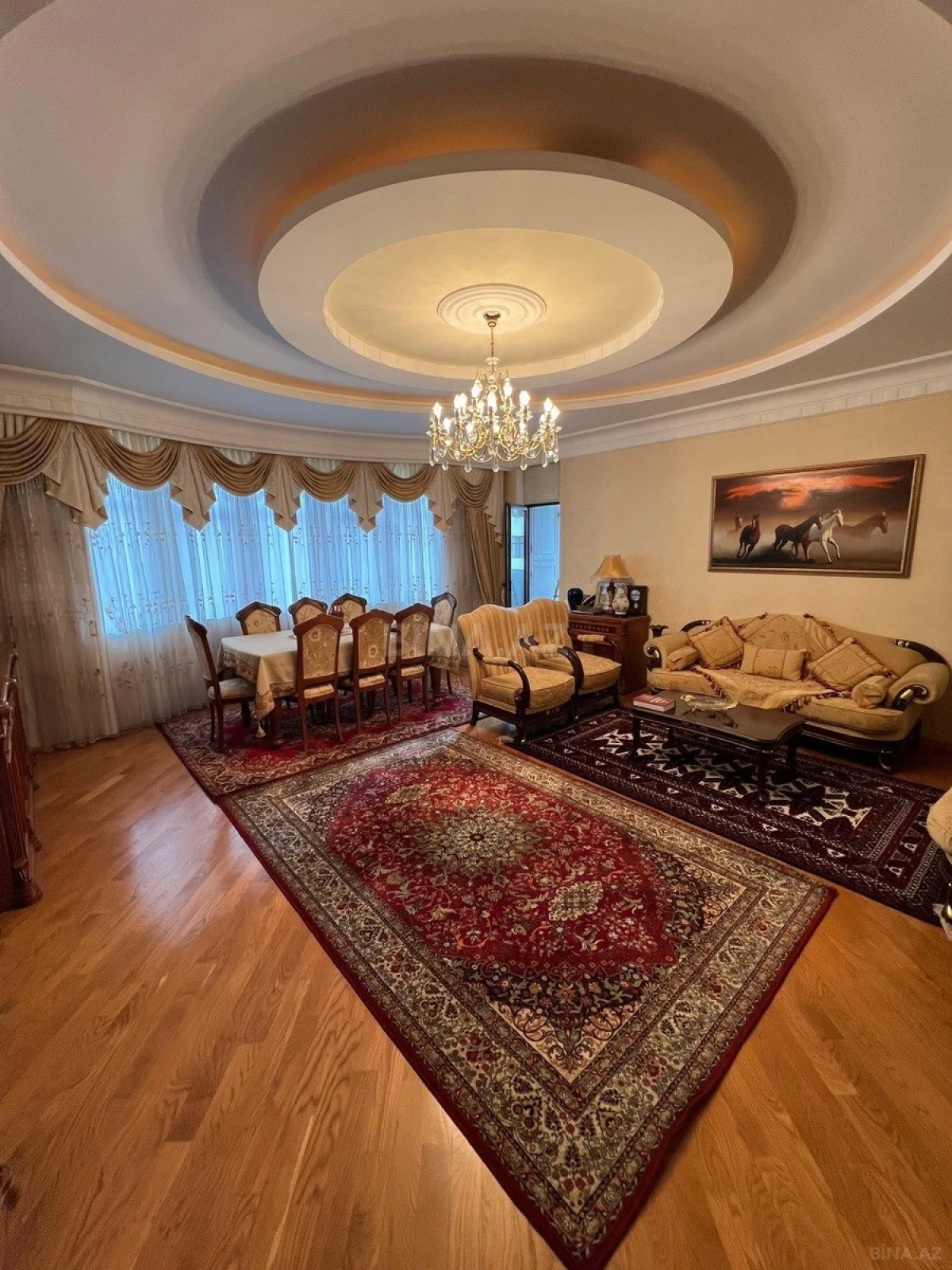 Satılır 3 otaqlı mənzil 165 m²