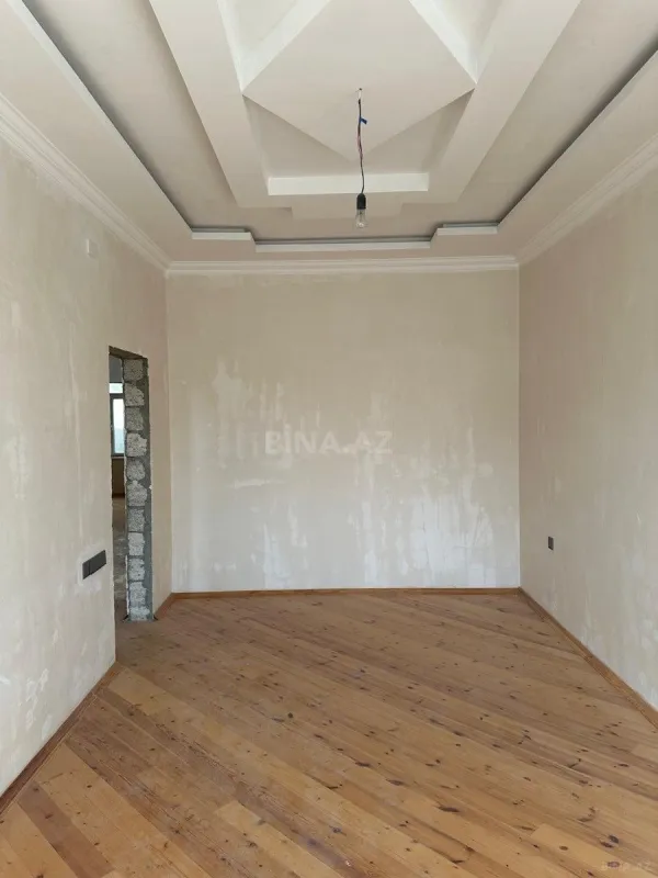 Satılır 6 otaqlı həyət evi 245 m²