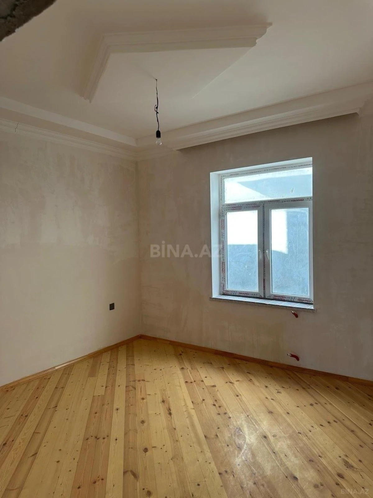 Satılır 6 otaqlı həyət evi 245 m²