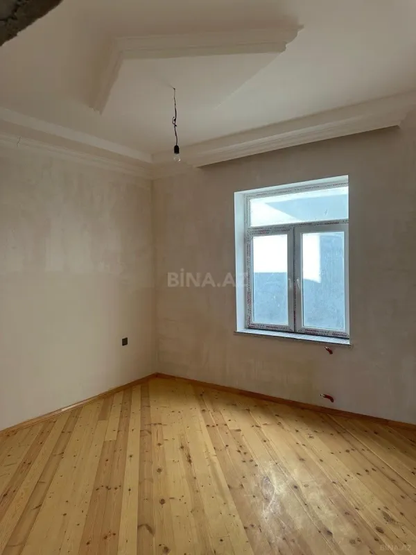 Satılır 6 otaqlı həyət evi 245 m²