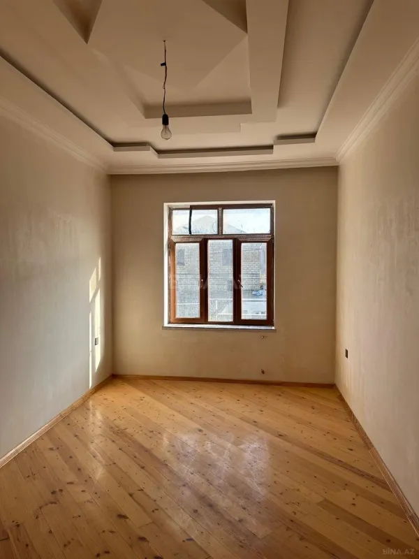 Satılır 6 otaqlı həyət evi 245 m²