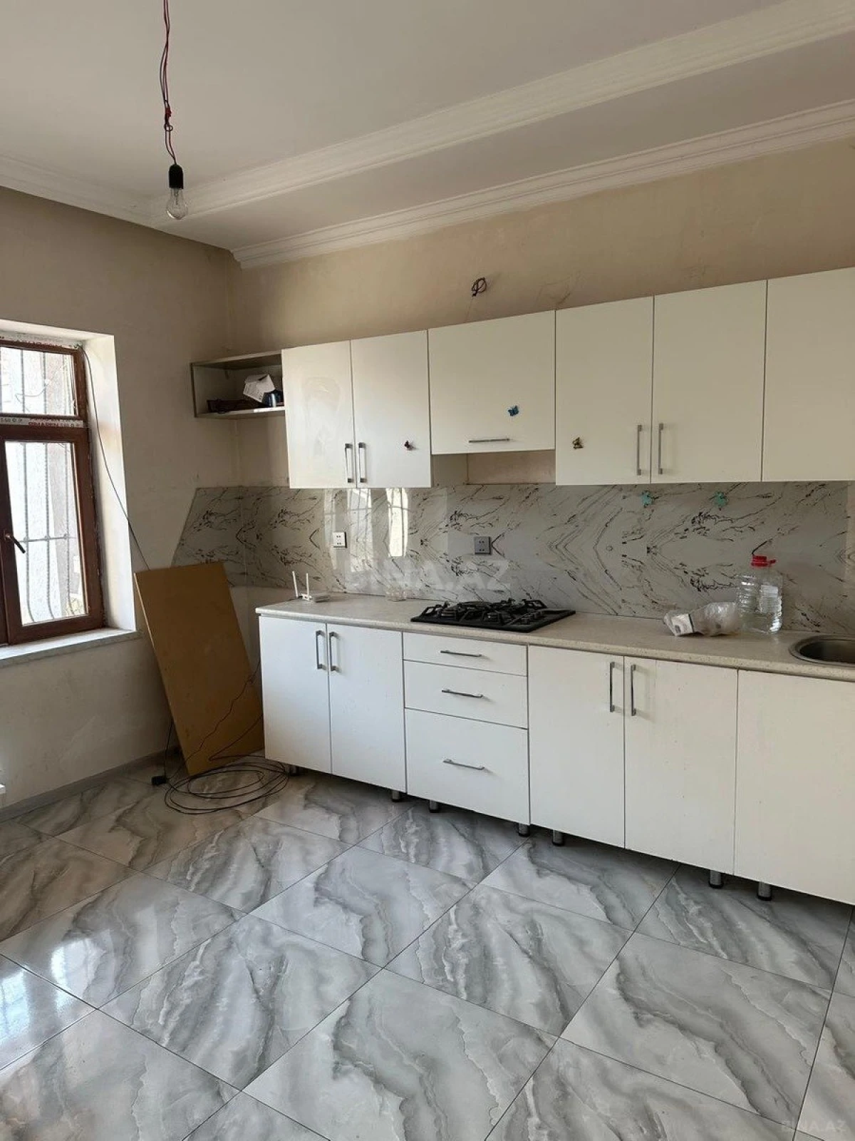 Satılır 6 otaqlı həyət evi 245 m²