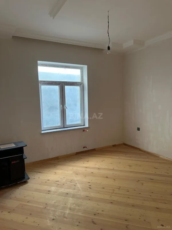 Satılır 6 otaqlı həyət evi 245 m²