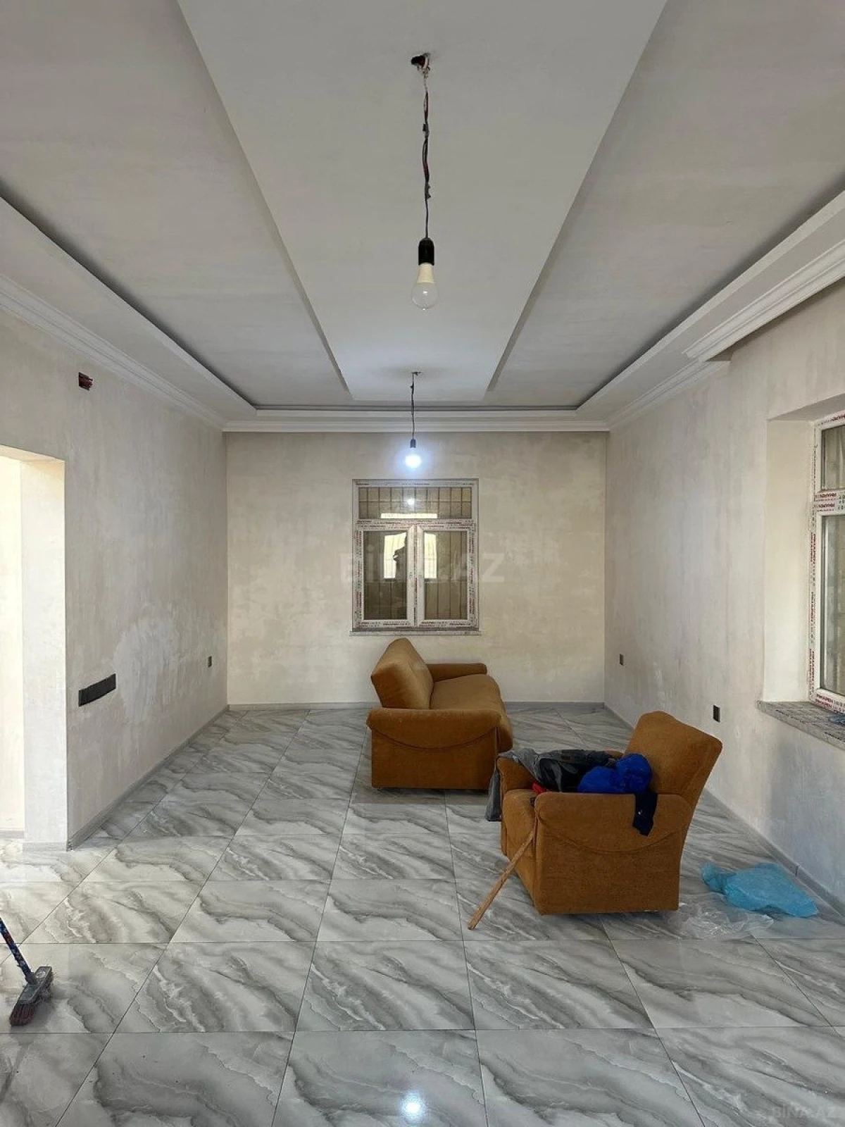 Satılır 6 otaqlı həyət evi 245 m²