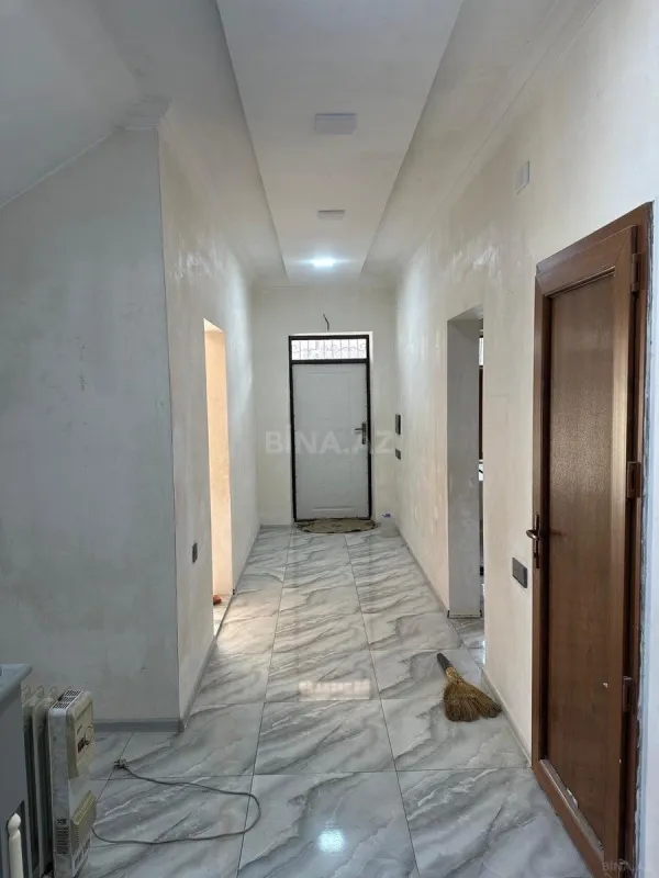 Satılır 6 otaqlı həyət evi 245 m²