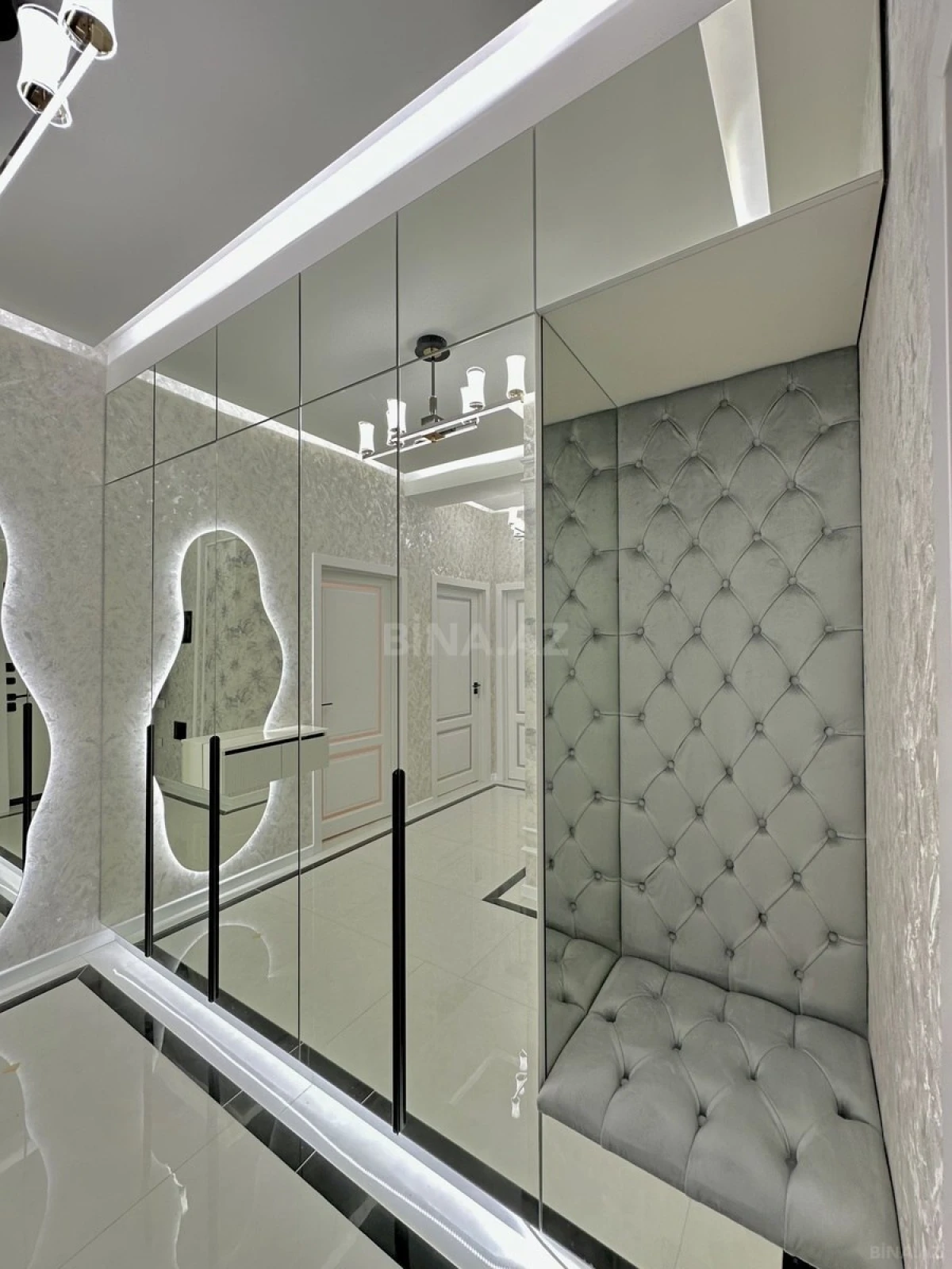 Satılır 3 otaqlı mənzil 87 m²