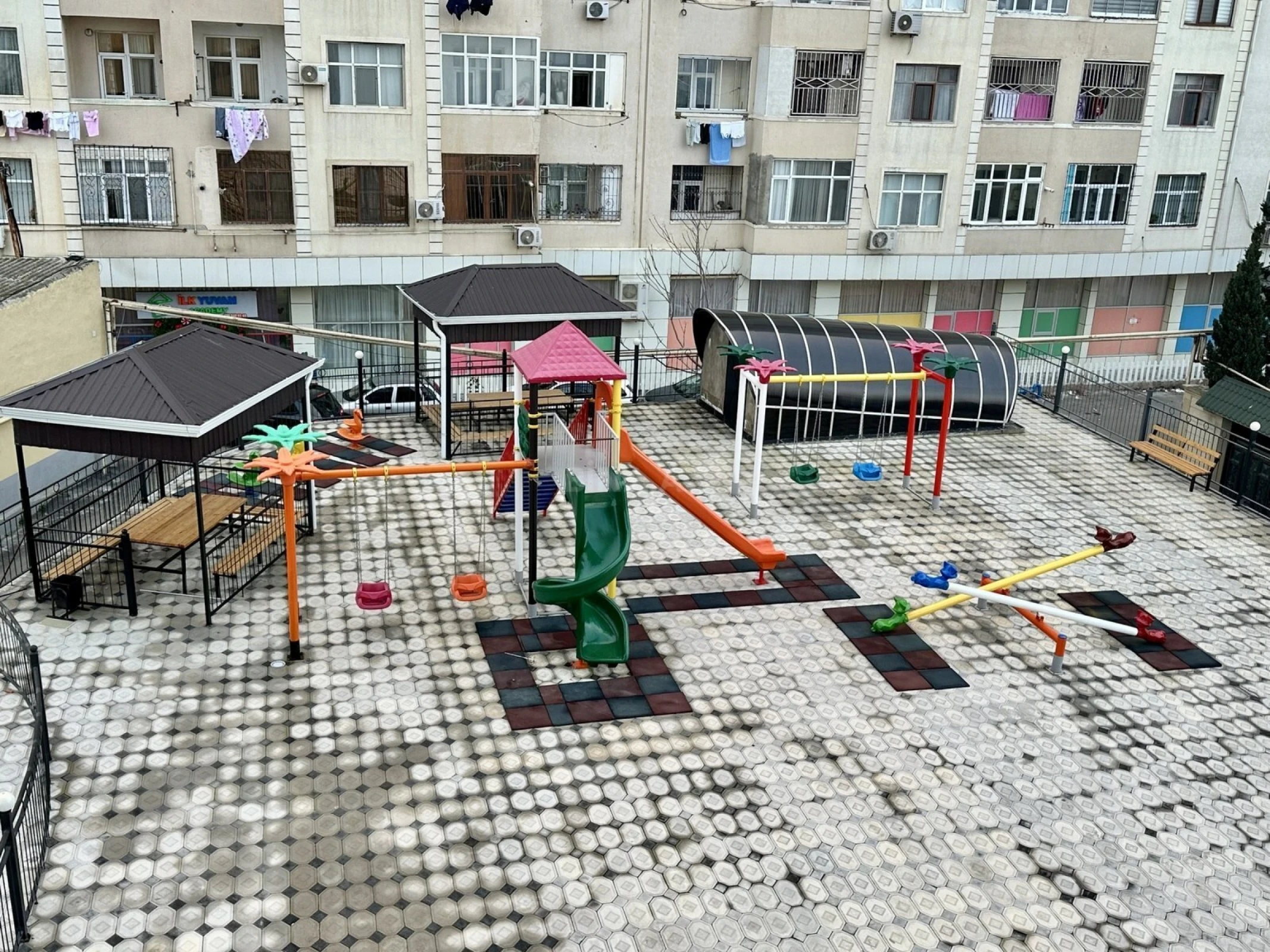Satılır 3 otaqlı mənzil 87 m²