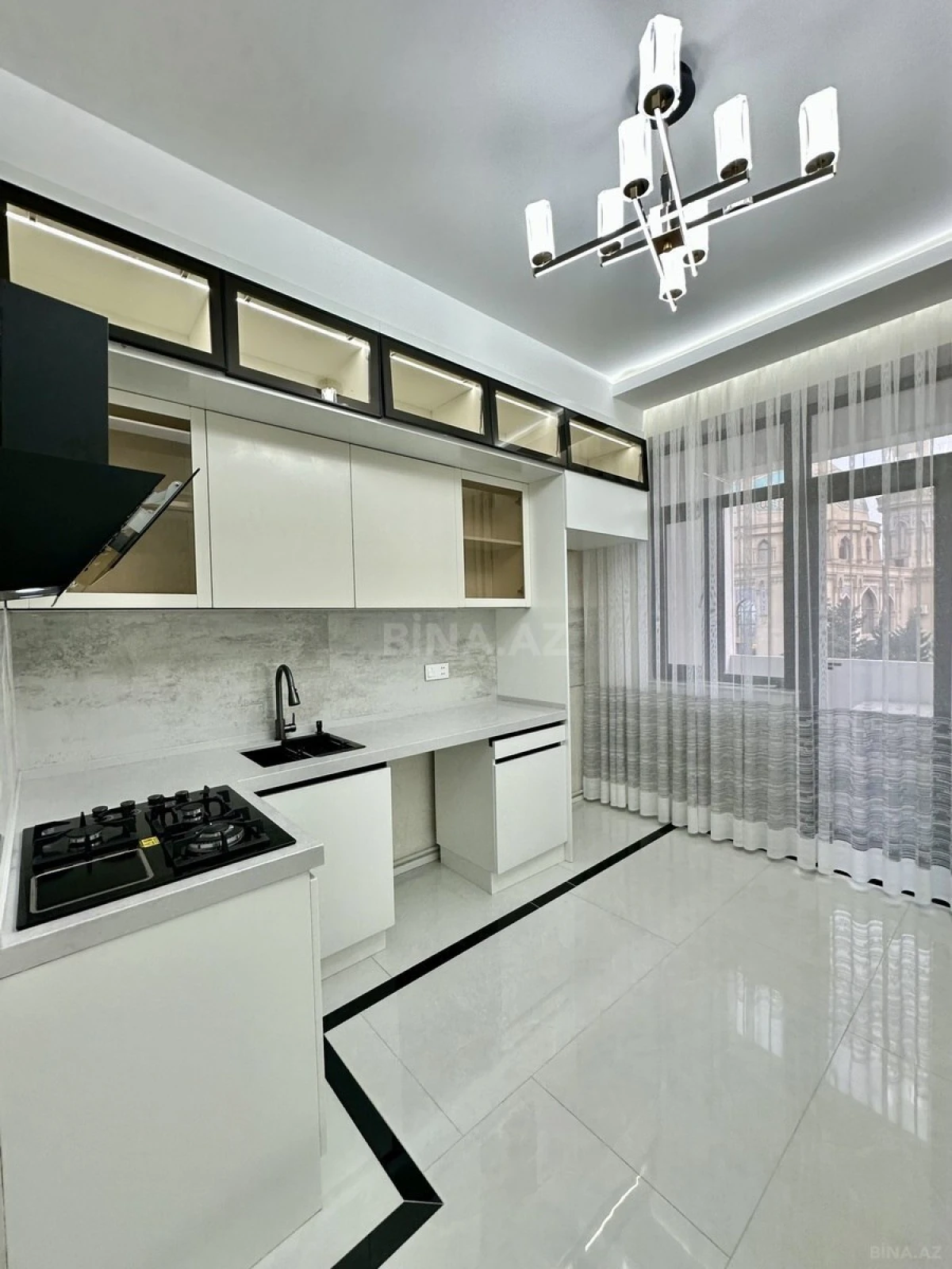 Satılır 3 otaqlı mənzil 87 m²