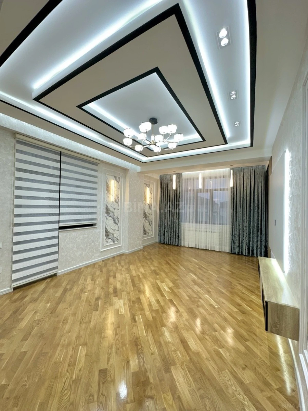 Satılır 3 otaqlı mənzil 119 m²