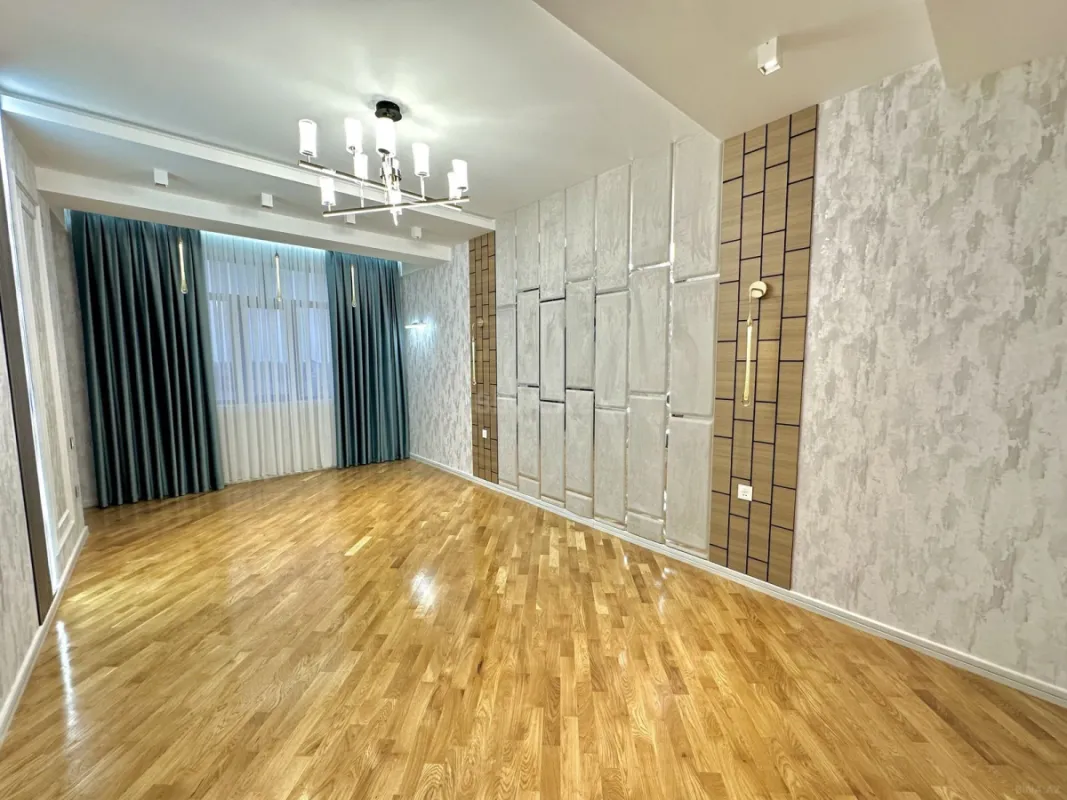 Satılır 3 otaqlı mənzil 119 m²