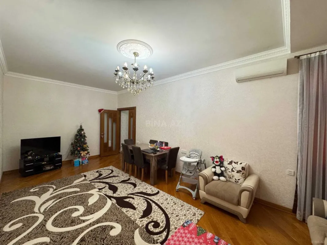 Satılır 2 otaqlı mənzil 88 m²