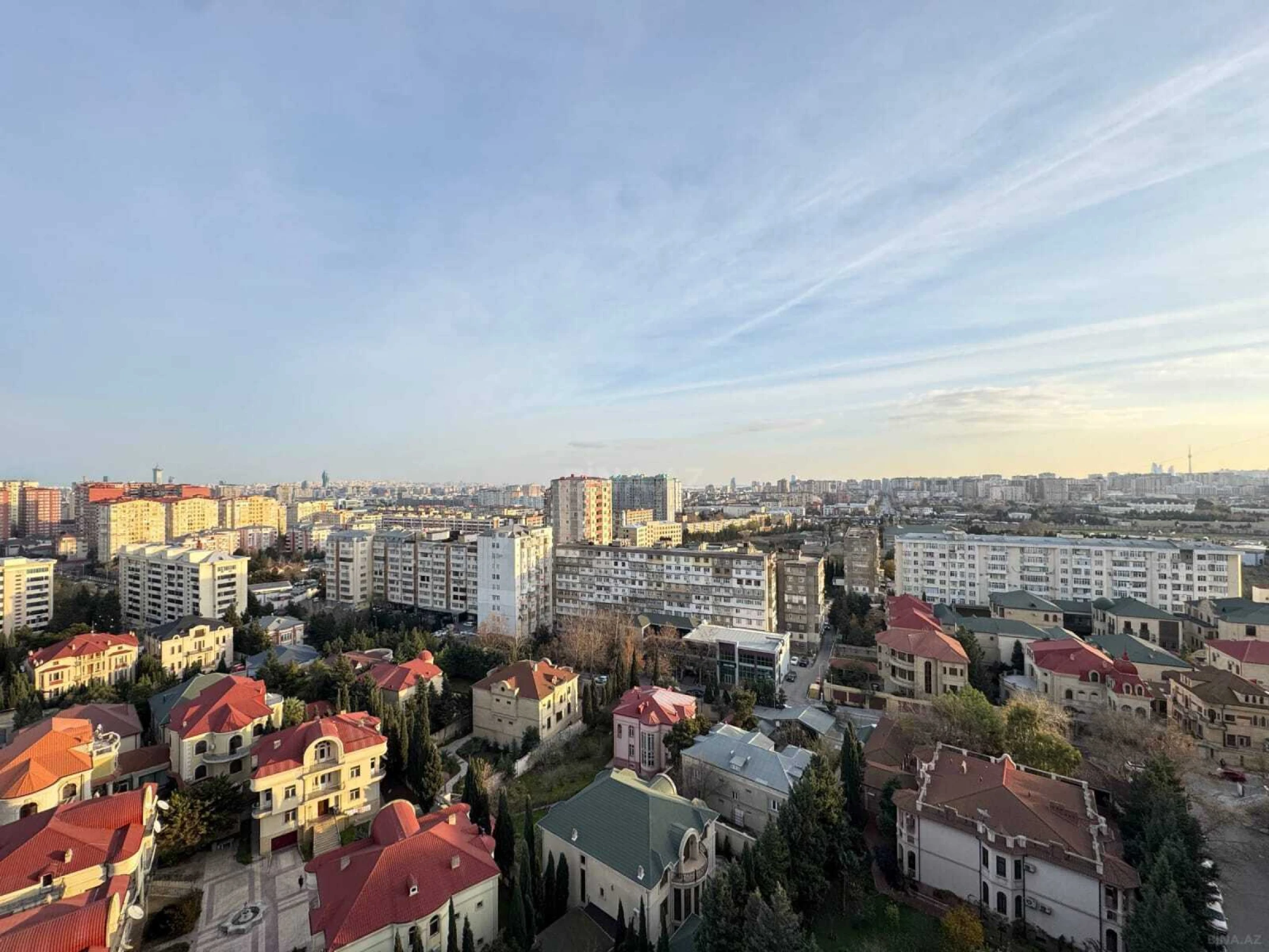 Satılır 2 otaqlı mənzil 88 m²