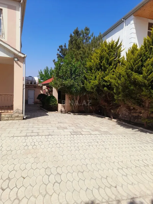 Satılır 6 otaqlı həyət evi 260 m²