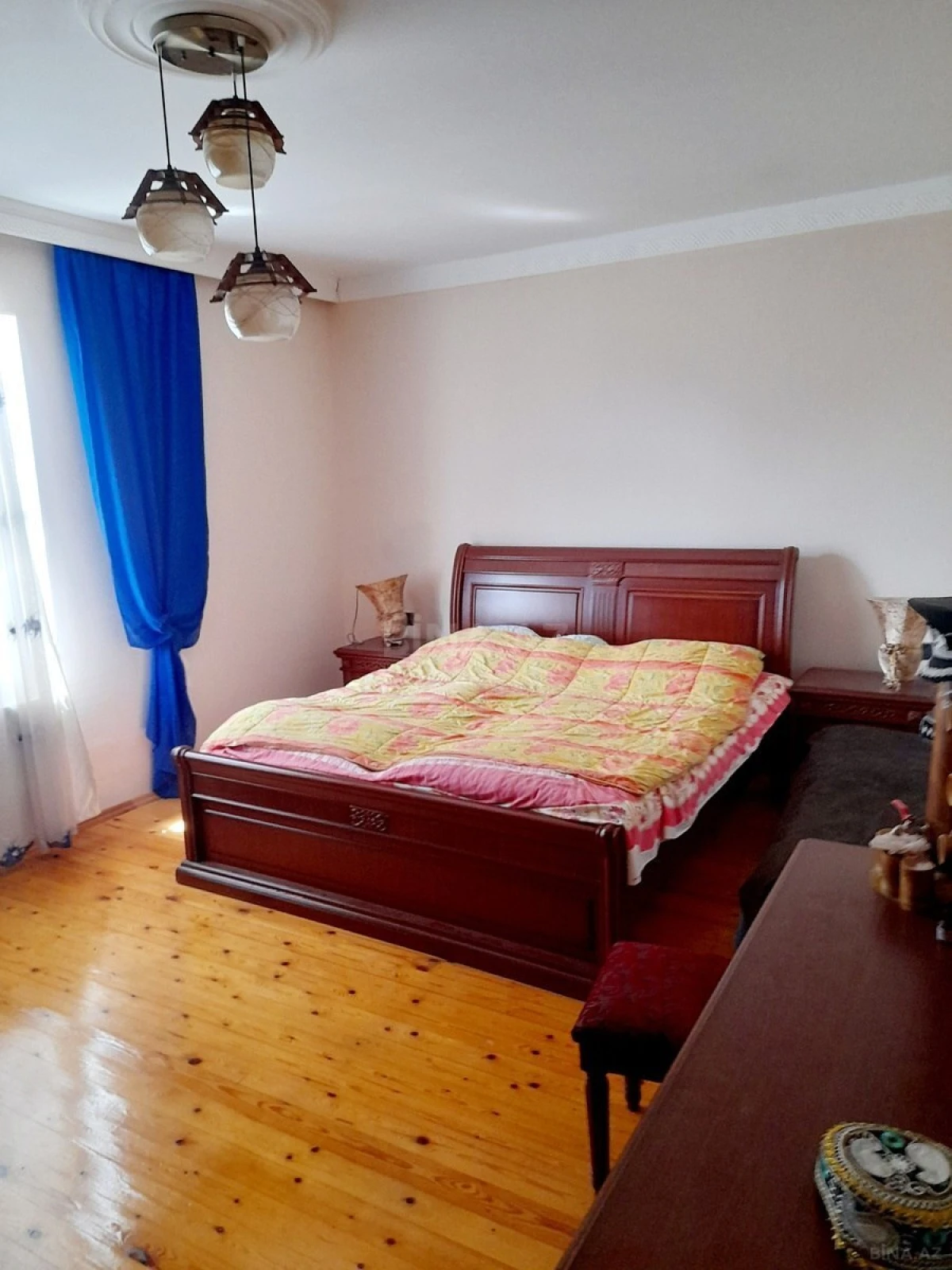 Satılır 6 otaqlı həyət evi 260 m²
