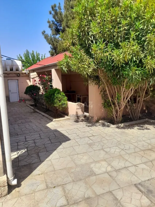 Satılır 6 otaqlı həyət evi 260 m²