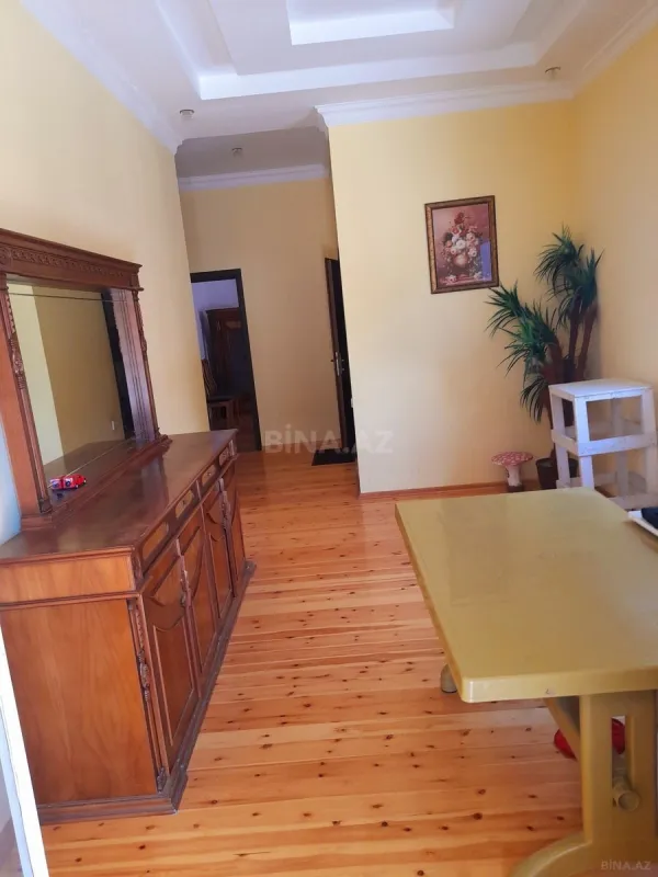 Satılır 6 otaqlı həyət evi 260 m²