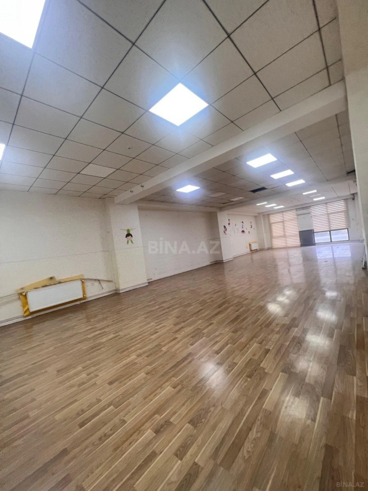 Kirayə verilir 1 otaqlı ofis 165 m²