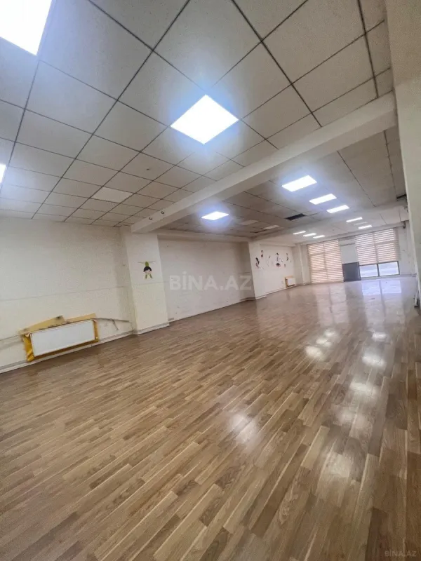 Kirayə verilir 1 otaqlı ofis 165 m²