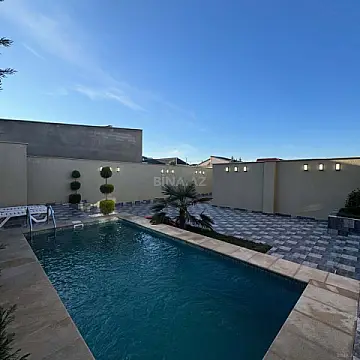 Satılır 4 otaqlı həyət evi 150 m²
