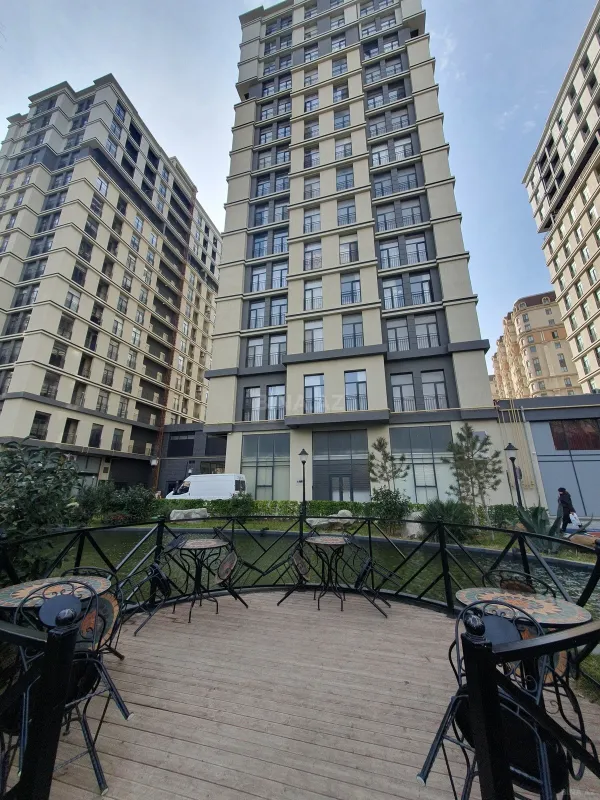 Satılır 2 otaqlı mənzil 52 m²