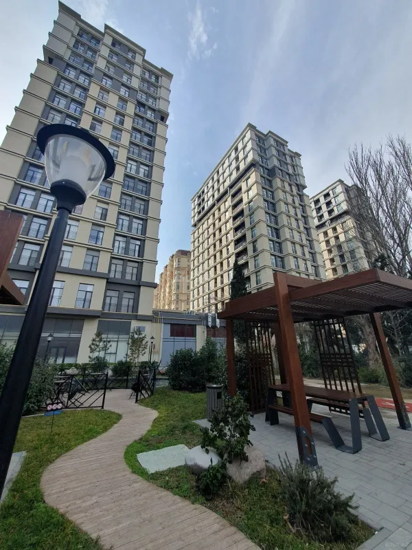 Satılır 2 otaqlı mənzil 52 m²