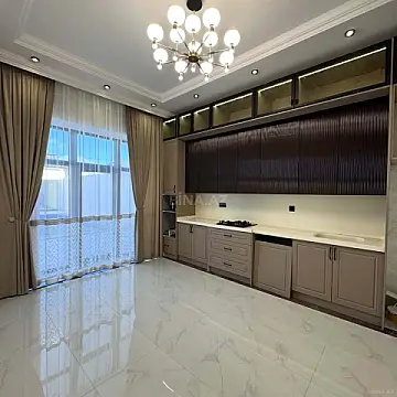 Satılır 4 otaqlı həyət evi 240 m²
